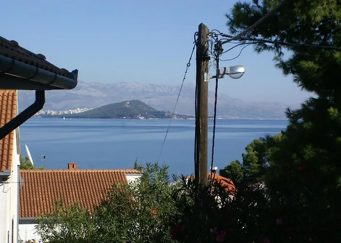 Apartamento By The Sea Slatine, Ciovo - 972